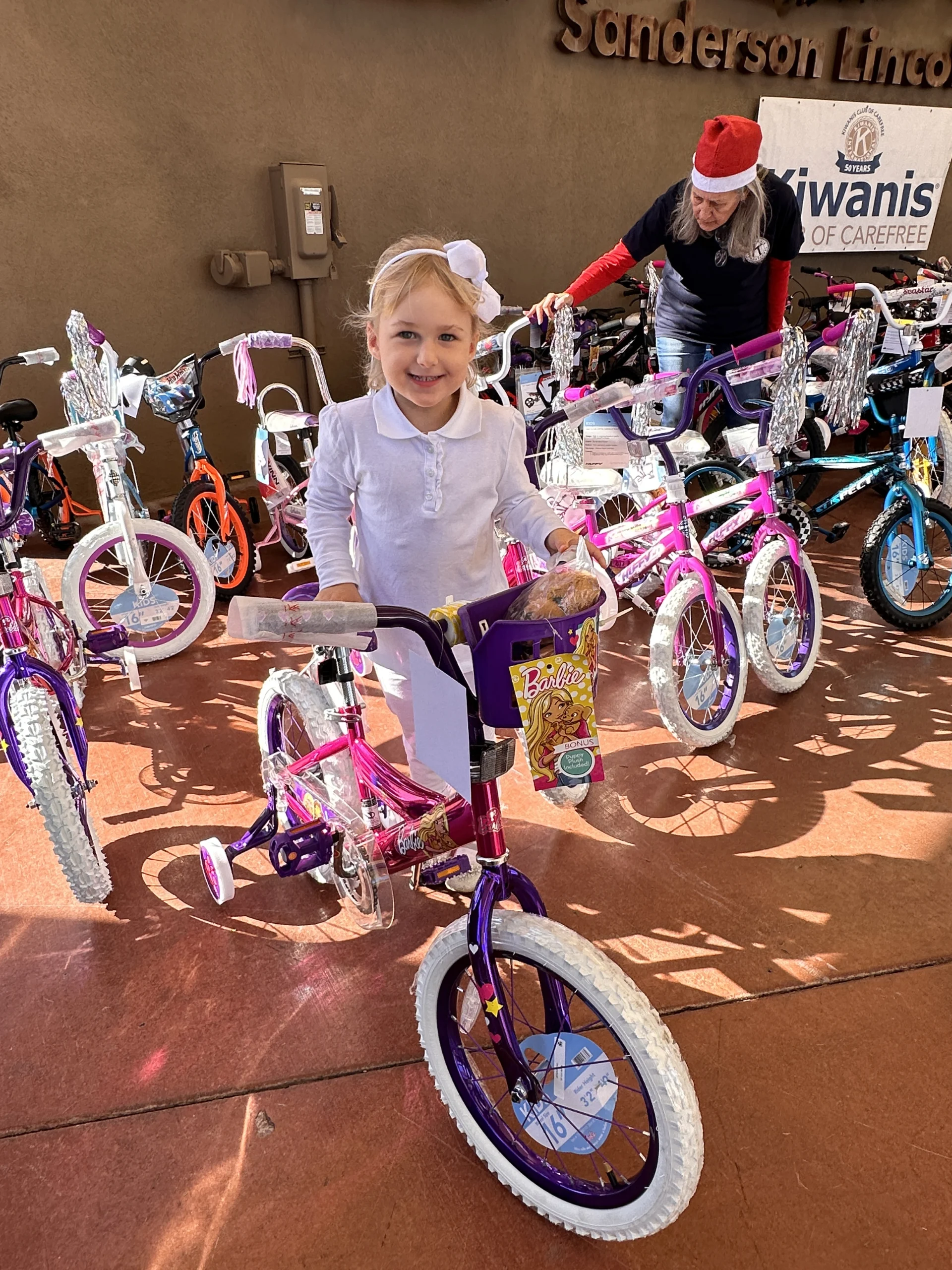 IMG_0711 bike giveaway at kiwanis christmas event in carefree