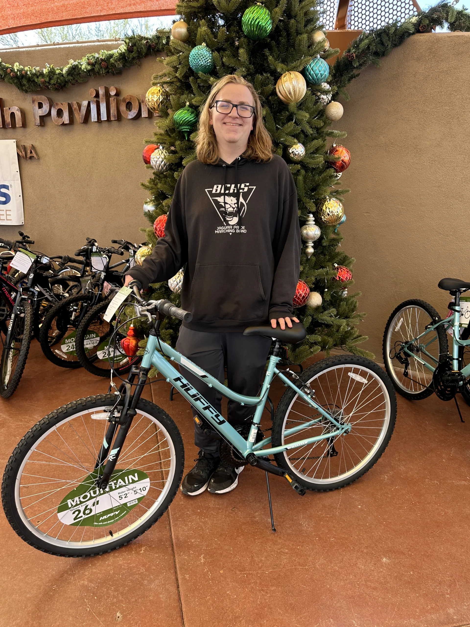 IMG_0719 bike giveaway at kiwanis christmas event in carefree